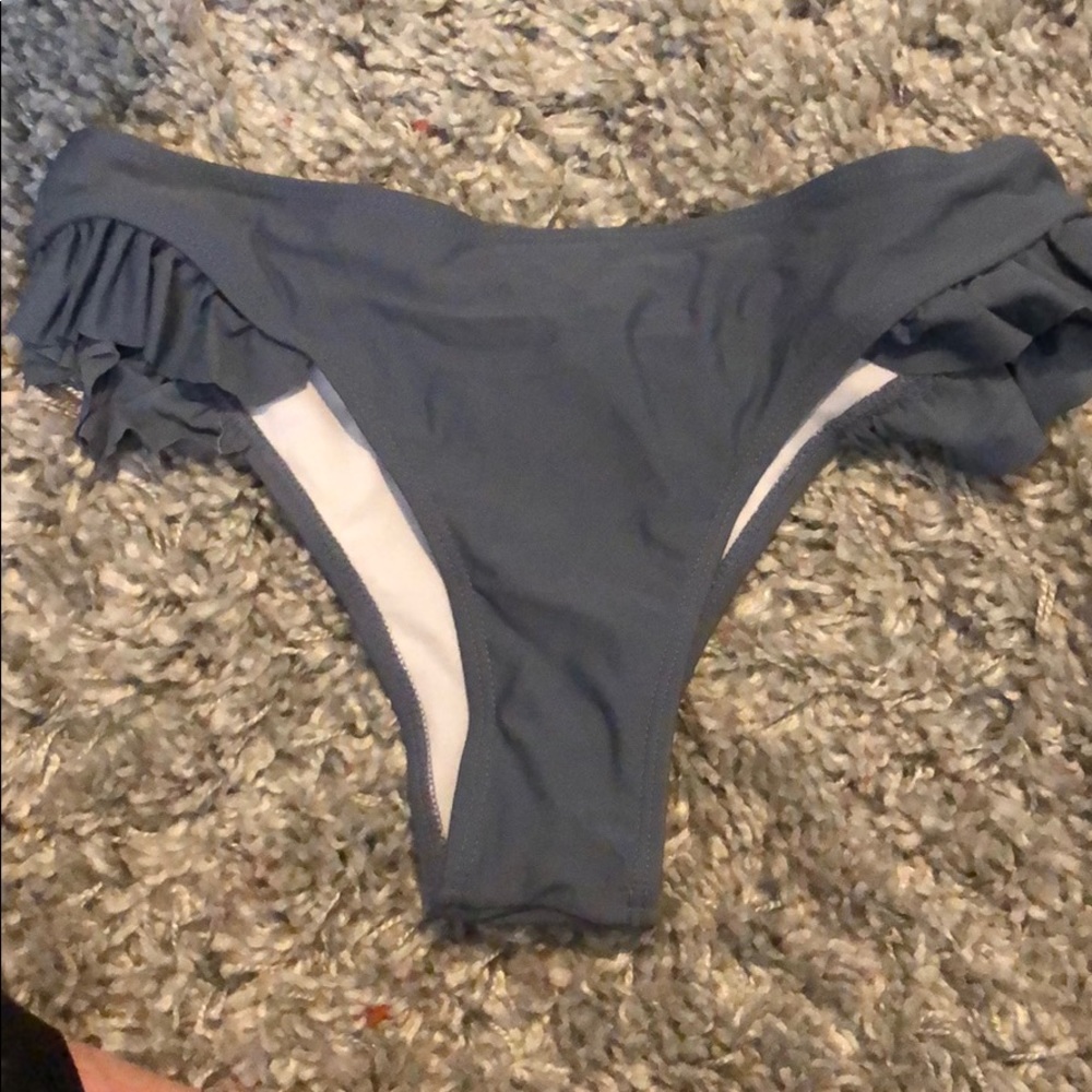 Cheeky bikini bottom